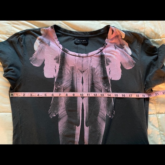 Religion Grey and Pink feather print tee - Picture 6 of 6